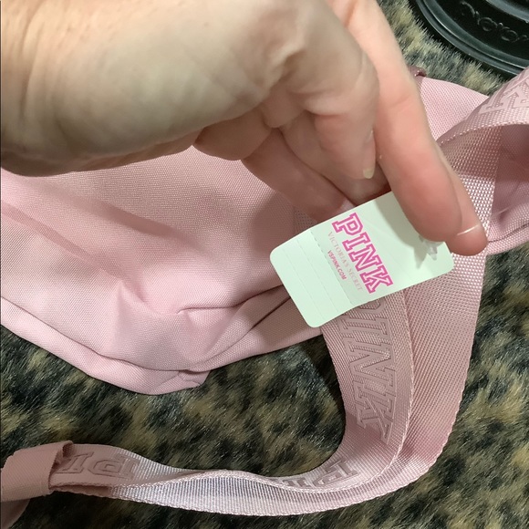 NWT PINK BY VICTORIA’S SECRET WAIST PACK - Picture 9 of 10